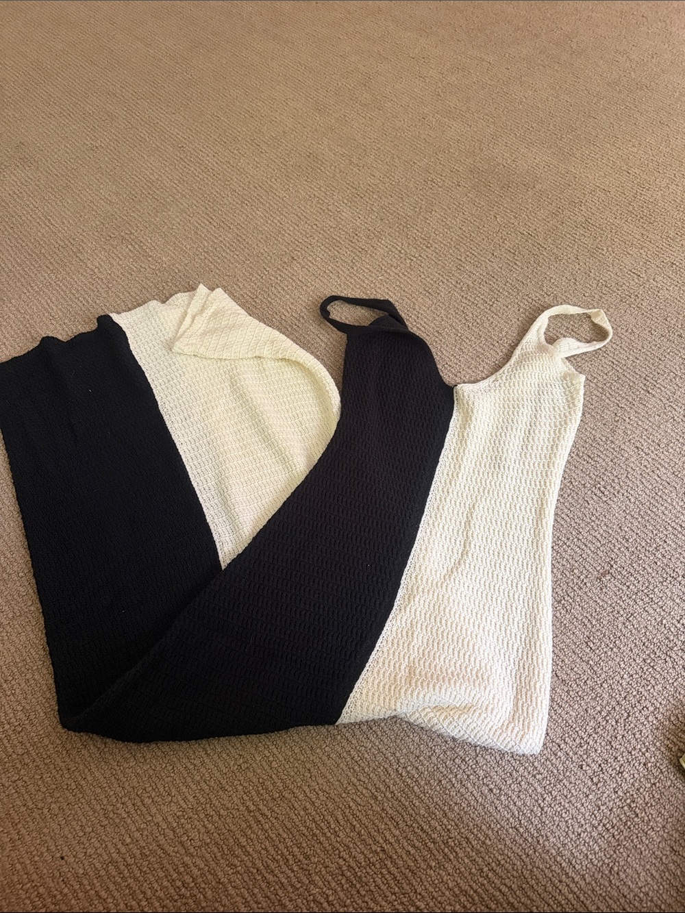 Black and Cream Colorblock Sleeveless Knit Tank